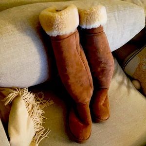 Ugg knee boots never worn